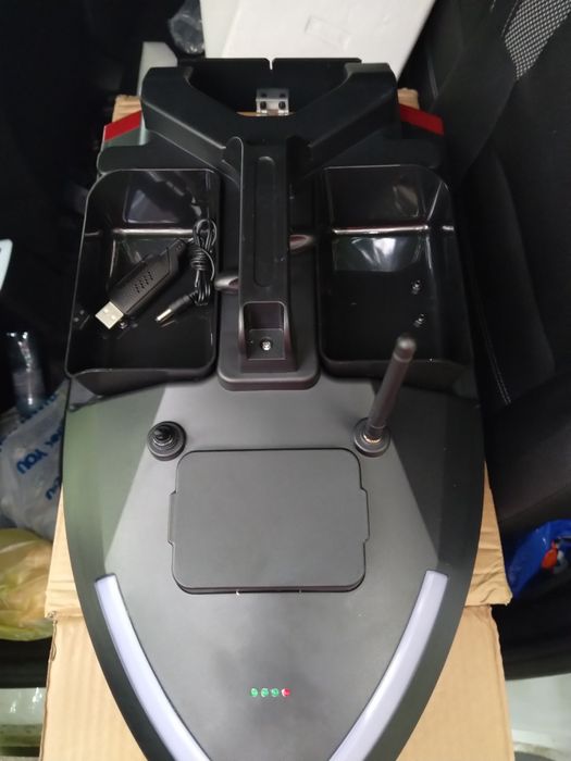 Vaporaș plantat și nădit cu 3 cuve