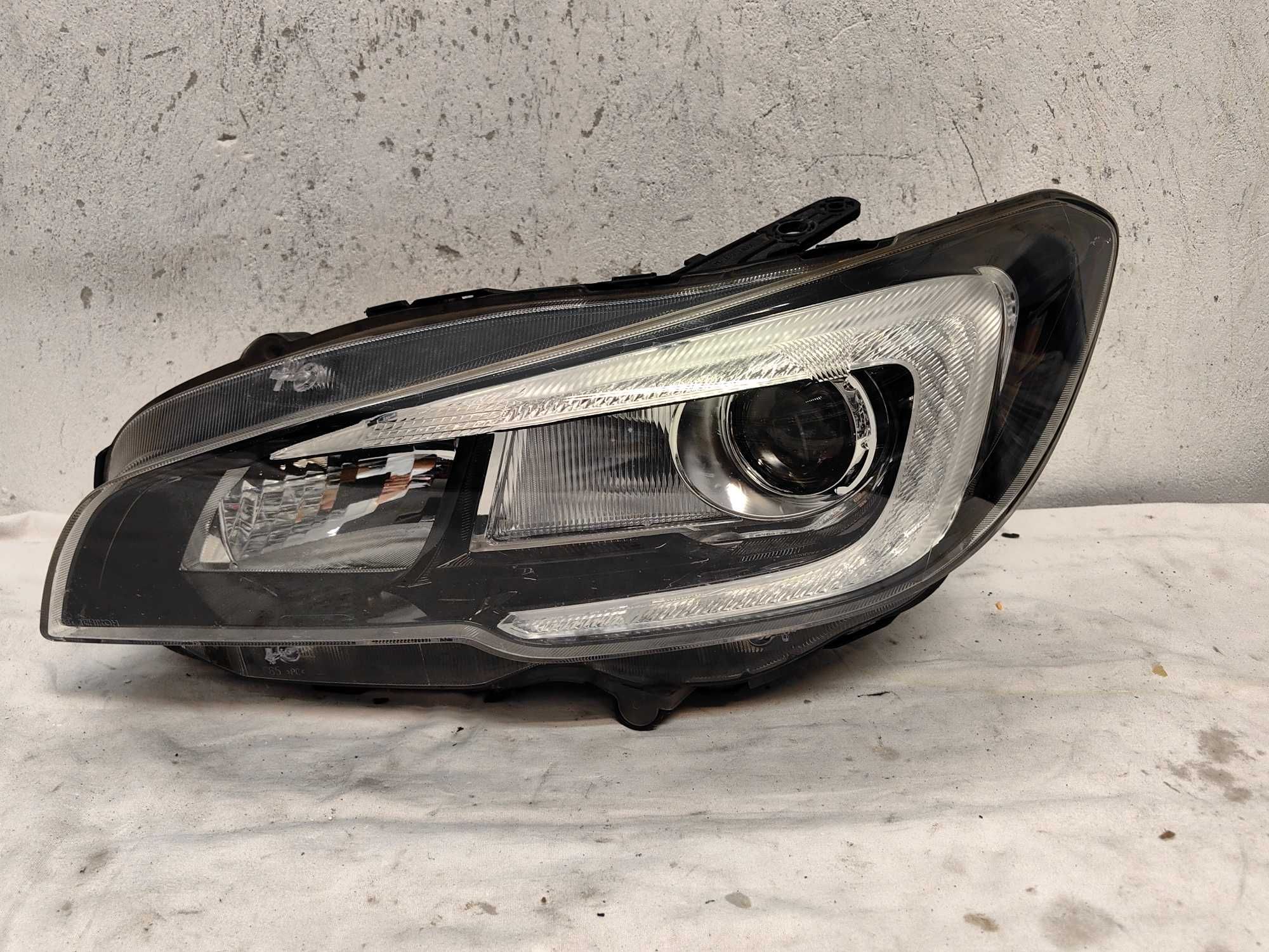 Оригинален фар субару  Subaru Impreza Levorg Led