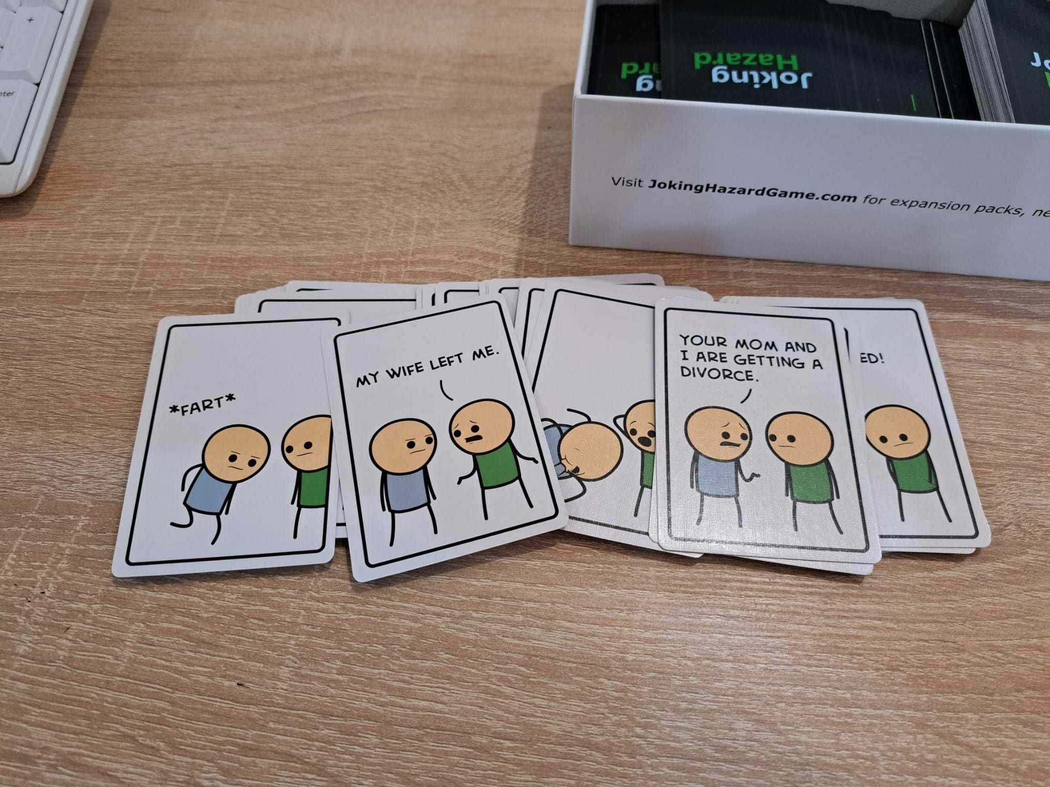 Joc de societate Joking Hazard - Cyanide & Happiness