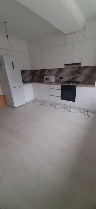 Продам 3 комнатную квартиру