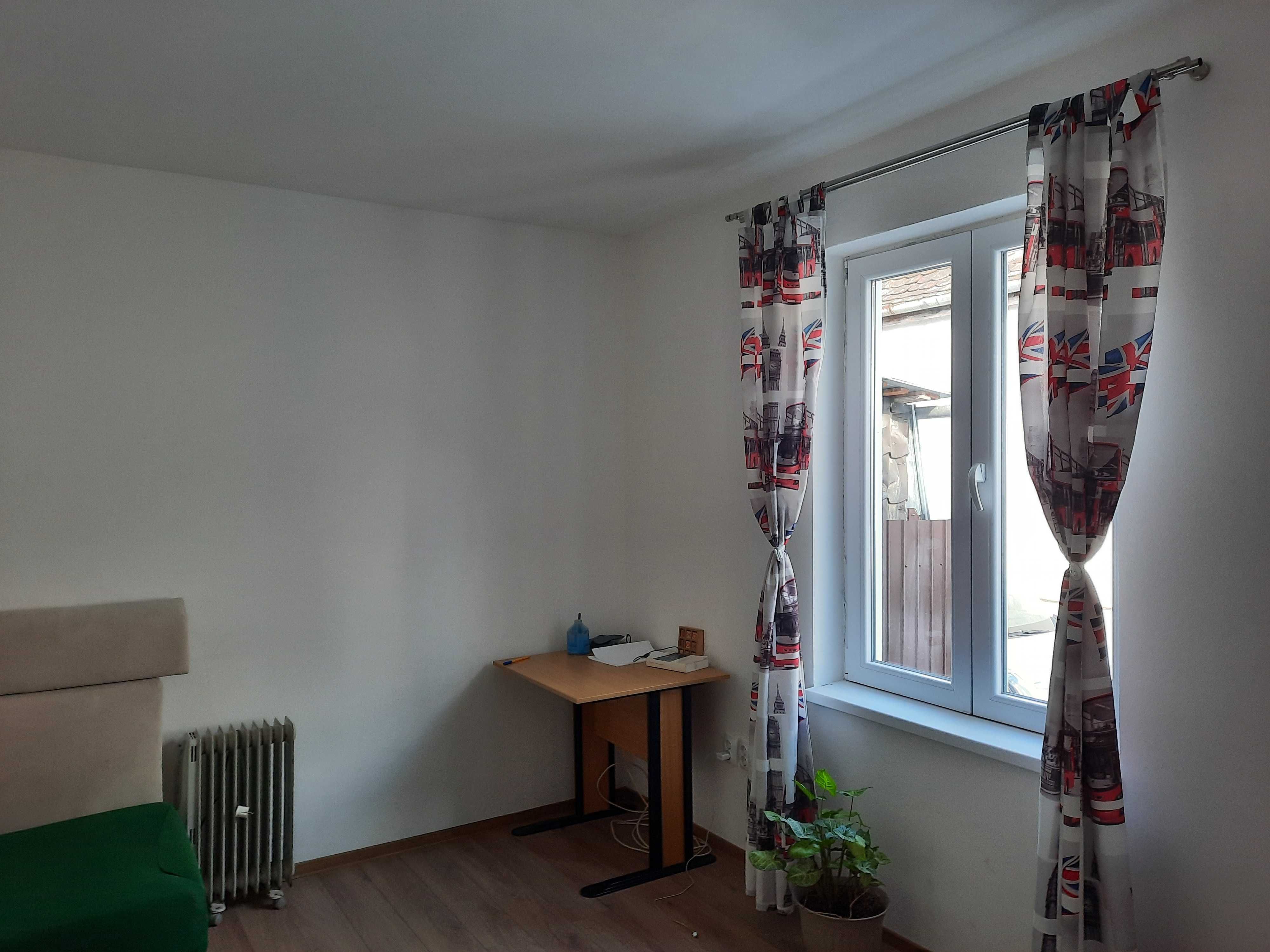 Vand casa tip duplex singur in curte Sibiu, zona Piata Cluj-Terezian.