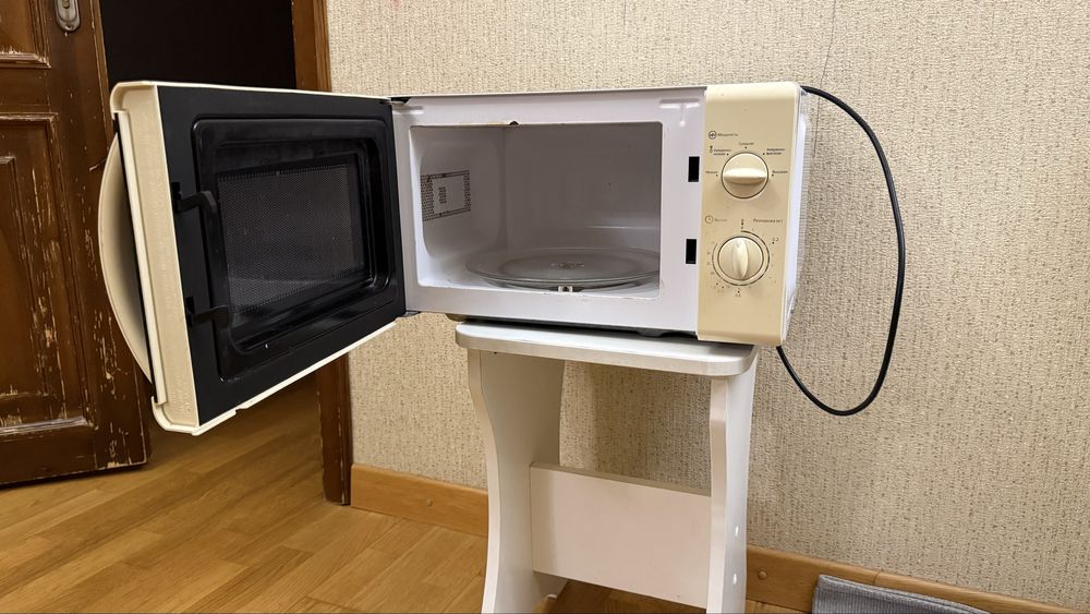 Продам микроволновую печь
