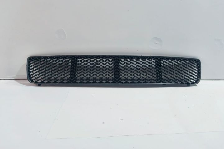 Grila bara fata 6N0853677F Volkswagen VW Polo a 3-a generatie 6N (fac