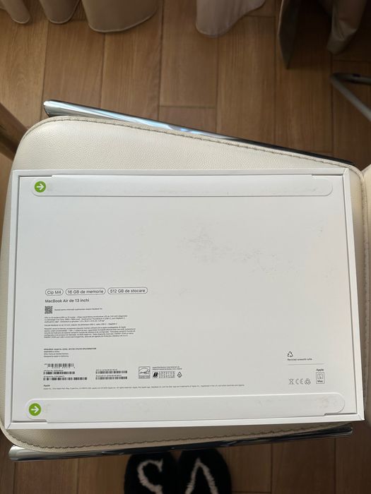 Apple Macbook Air 13.6 inch Sky Blue