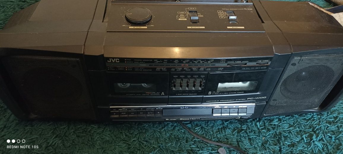 касетофон jvc...