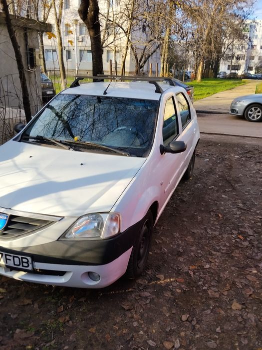 Vând Dacia Logan 2008