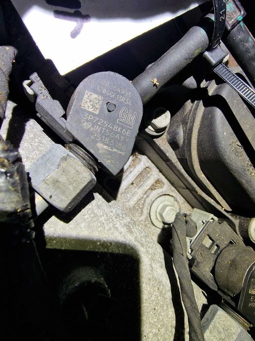 Injectoare Opel Antara Chevrolet Captiva 2.2CDTI Euro 5 cod 25183186