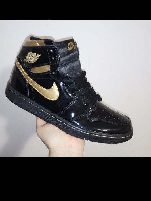 Jordan 1 Retro High Black Metallic Gold 44, 45 размер