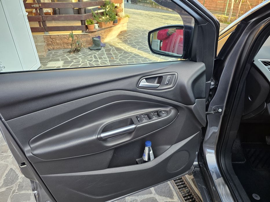 Vand Ford Kuga 2 titanium