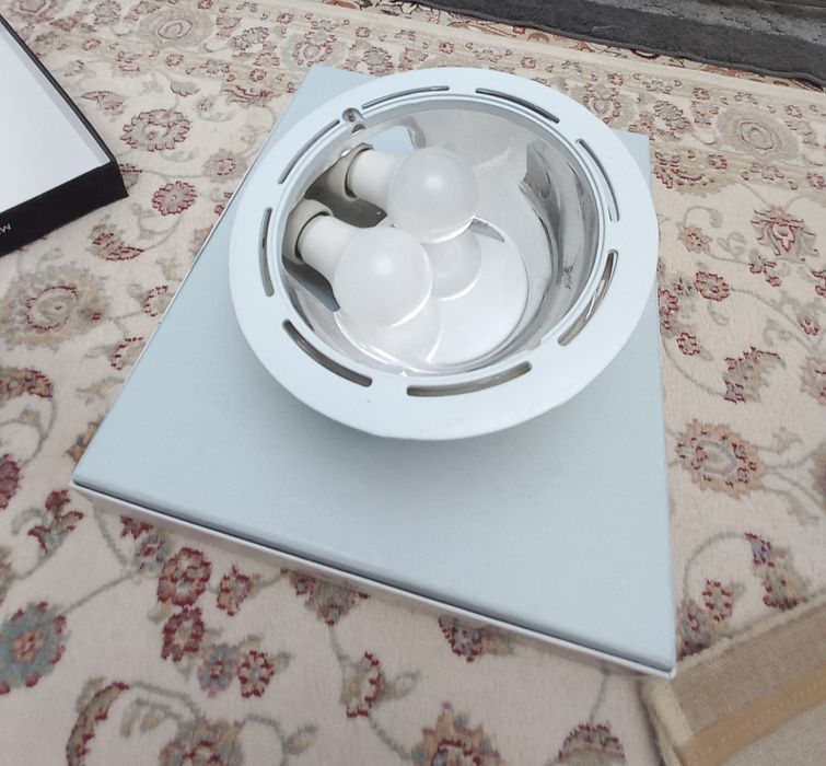 Продаётся споты, рабочий, в отличном состоянии