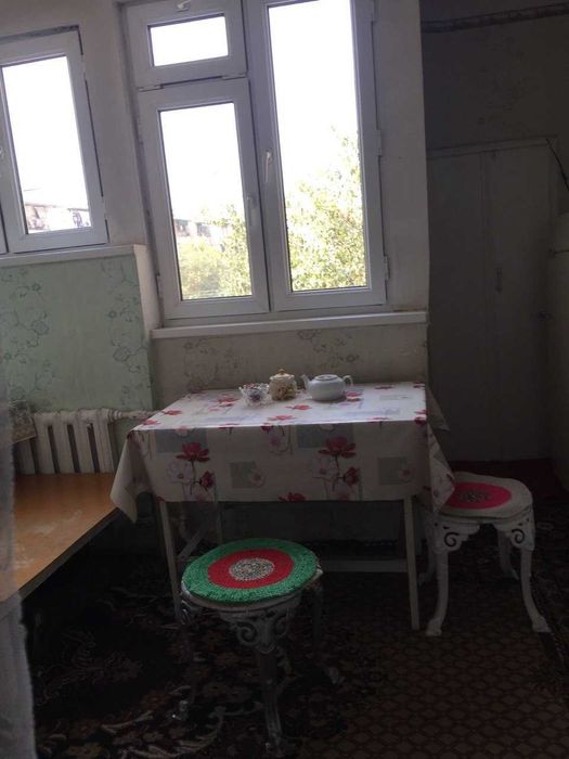 Продаётся в Ташкенте своя однокомнатная переделанная в 2-х. 1/2 /3 /12