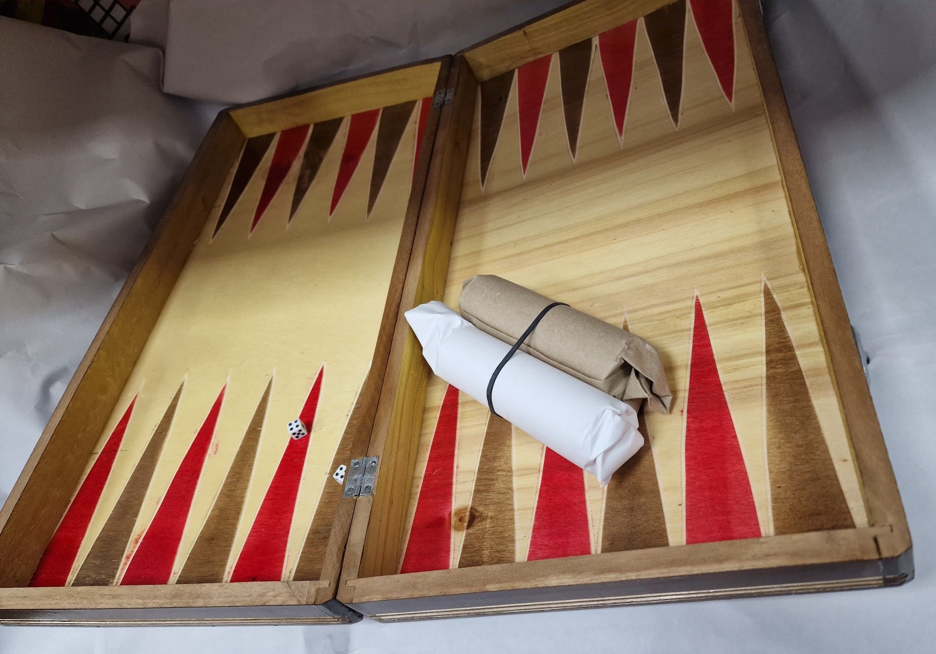 Sah - table din lemn 44,5cm x 44,5cm Prelucrat manual