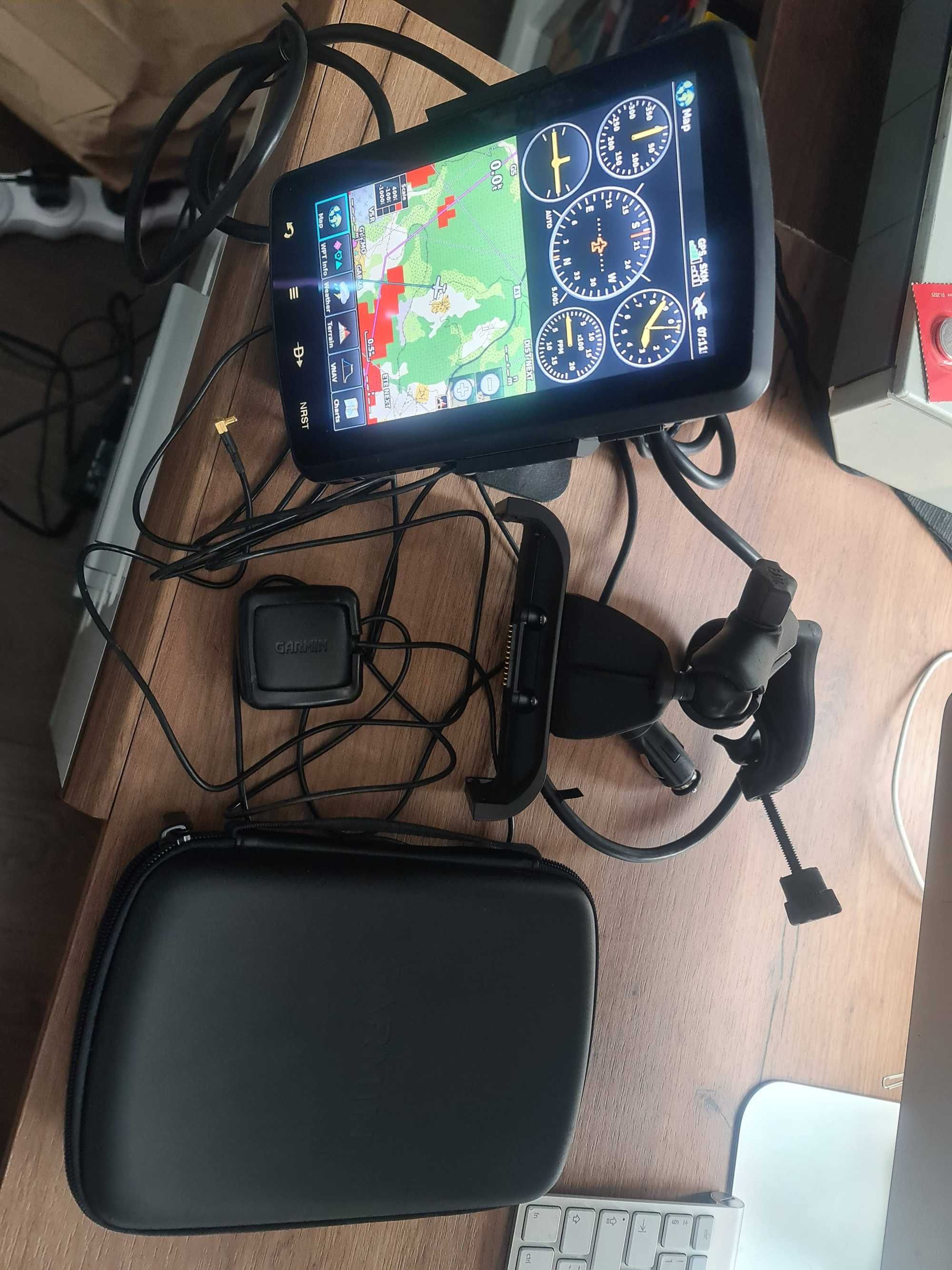 Garmin Aera 796 Aviation GPS with 3D Vision Portable 7-inches