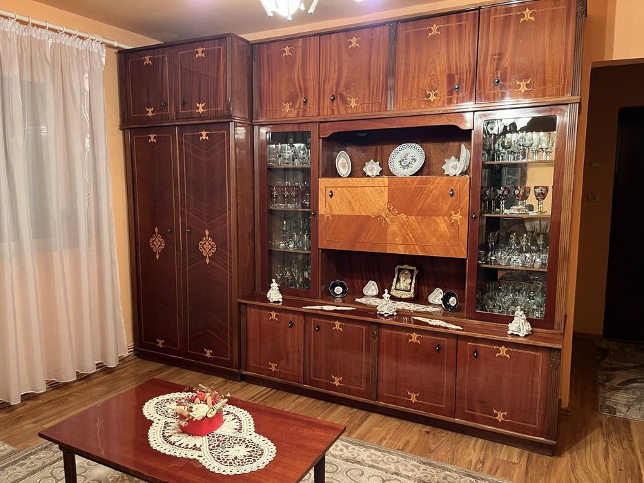 Mobila Miraje sufragerie cu accesorii plus coltar