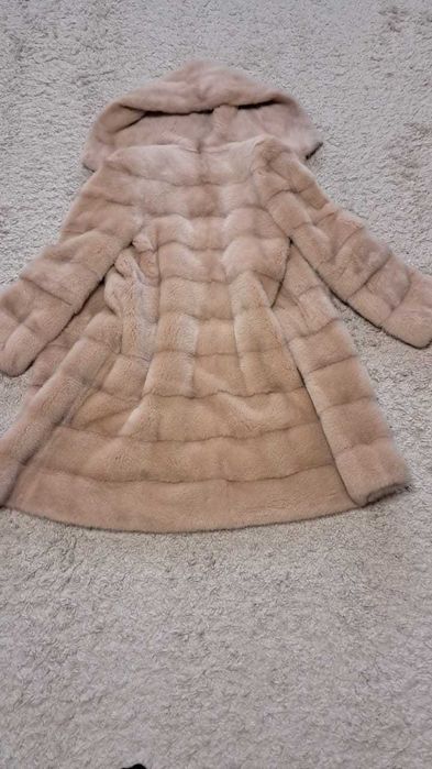 Продам норкоаую шубу