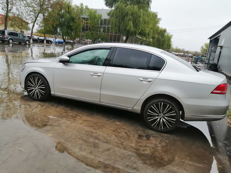 Dezmembram Passat B7