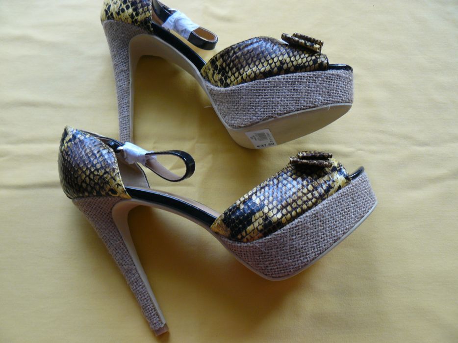 Pantofi dama cu toc inalt Originali "FULLAH SUGAH" model BOUTIQUE