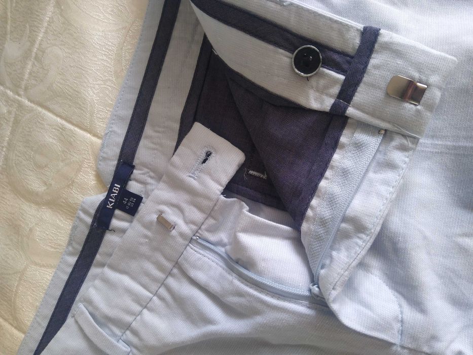 Pantaloni chic scurți bărbați de la KIABI