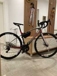 Bicicleta Giant full carbon ca noua