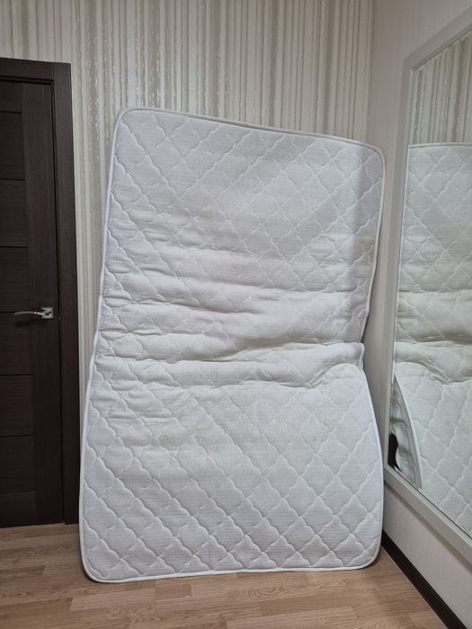 Отдам матрас за килограмм мандаринов