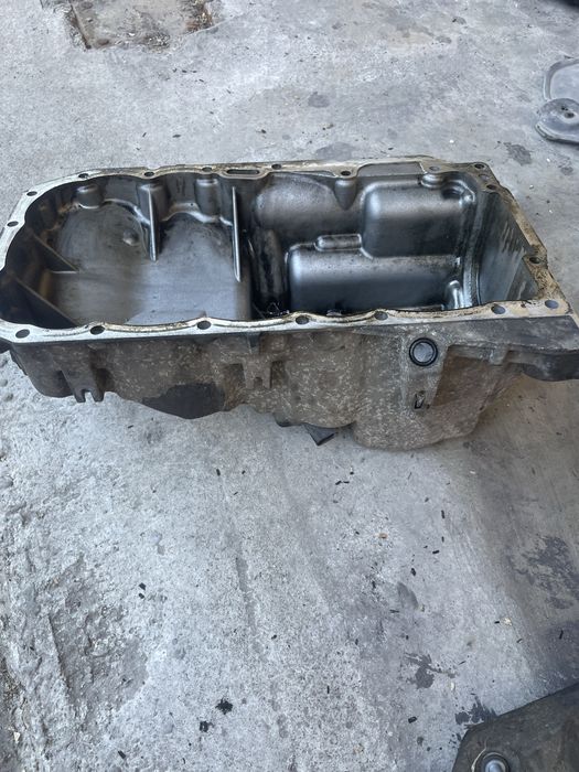 Baie de ulei bmw 2..0d n47 seria 1 e81  e87 seria 3 e90