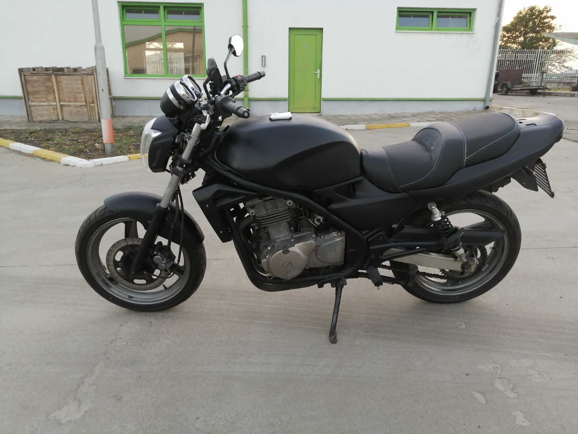 Мотор Kawasaki ER 5 Naked Bike - Street Fighter
