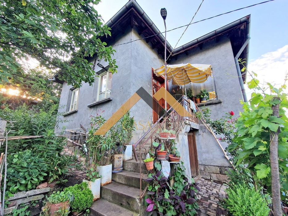 Продава се Къща в с. Големо Бучино, Област Перник - 65 кв.м за 1847 €/кв.м - Снимка #1