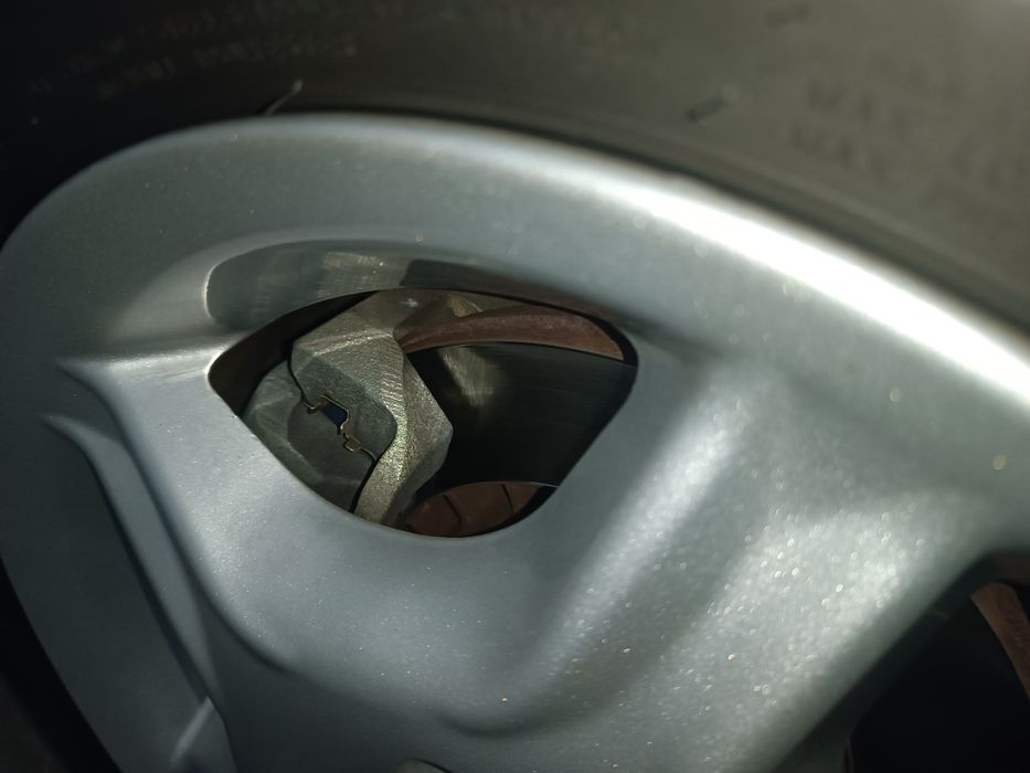 Vând cielo 65.000 km TINUT IN GARAJ fara gram de rugină