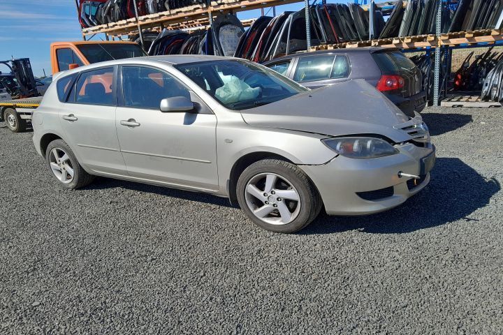 Dezmembrez Mazda 3 BK [2003 - 2006] Hatchback 5-usi 1.6 CiTD MT (109