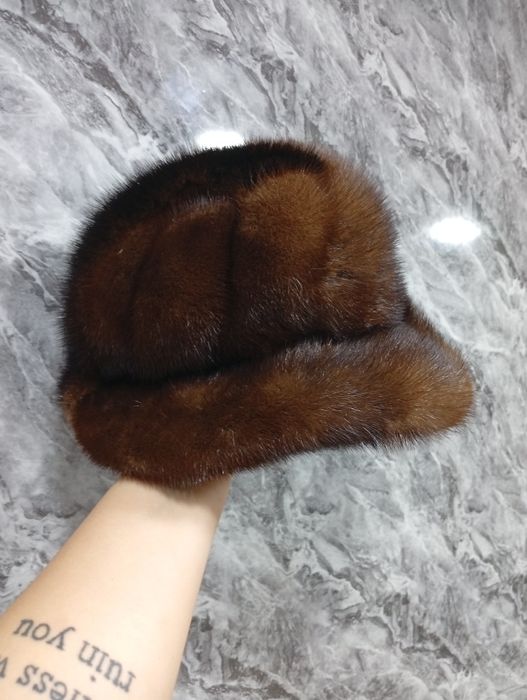 Продам норковую шапку в идеальном состоянии