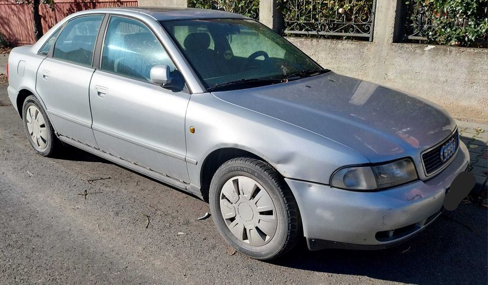 Audi A4, fabricație 1998,Benzina1.8, 215.000 km