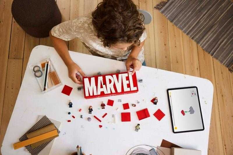 Reduceri
LEGO 76313 Siglă și minifigurine MARVEL - NOU