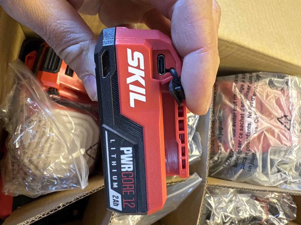 Set Skill 10 scule brushless USA
