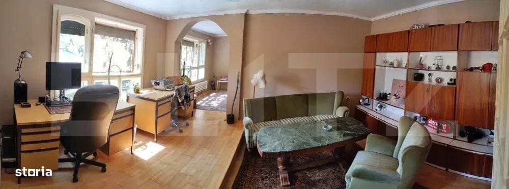 Casa stil boem, cu dependinte , 6 camere,   zona-M17