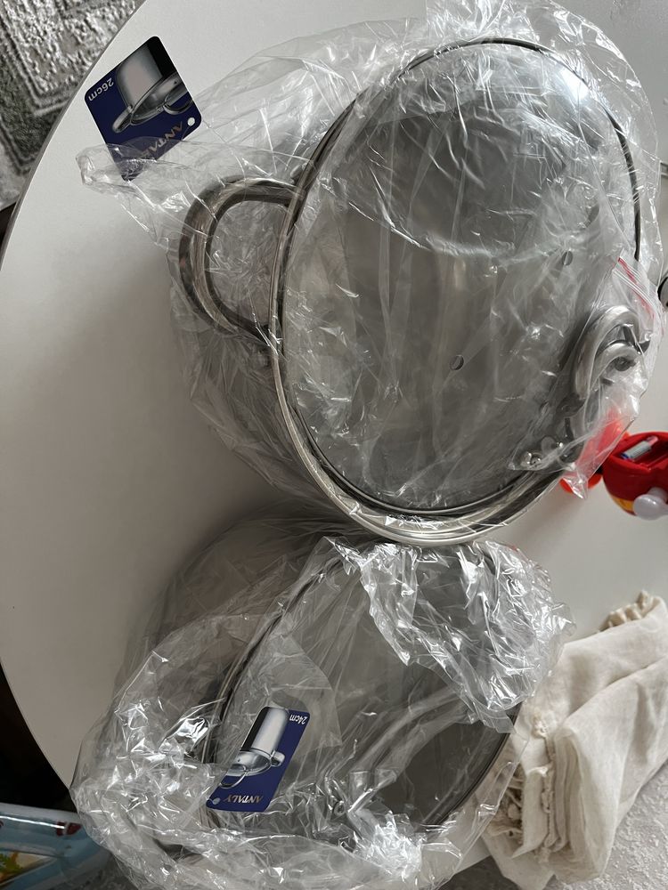 Продам две кастрюли