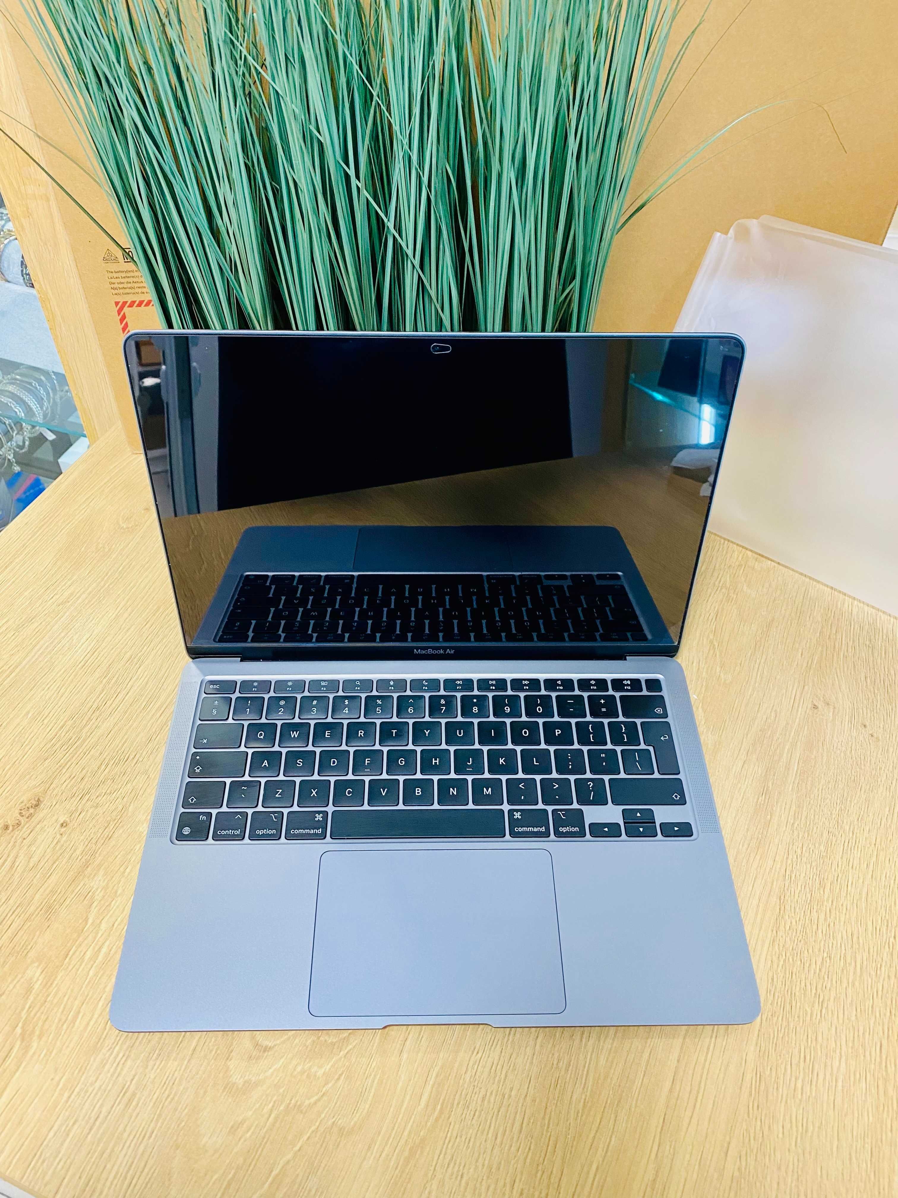 НОВ !!! Apple MacBook Air 13, 13.3", M1, 256GB, 8GB, Space Gray, 100%