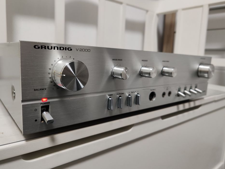 Grundig V 2000, Germania