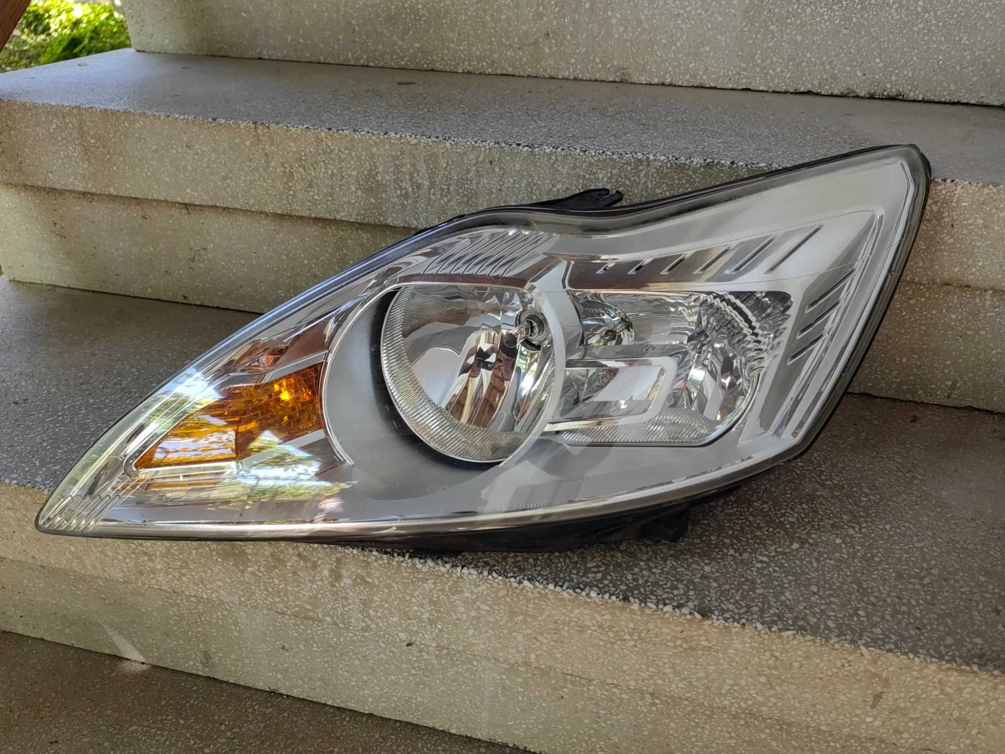 Фарове Ford Focus 07-11г. / Фарове Форд Фокус Оригинални