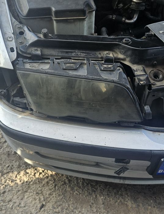 Полиране на фарове