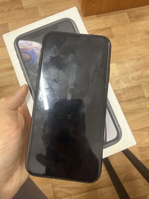 Продам iPhone Xr 64 черный за 50 тыс, торг