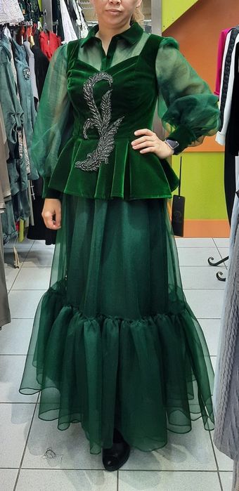 Продам платье новое