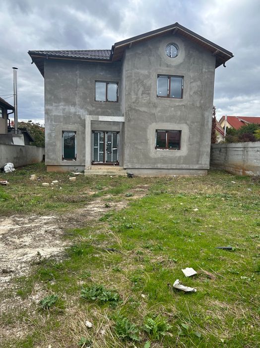 Casa în Târgoviște la doar 3 km de centru!!! Zona Peco Helene