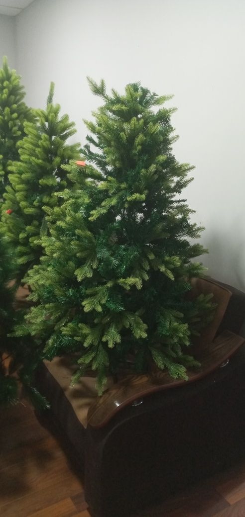 Yangi yil archalari siz xoxlagan razmerdan bor optim va donaga