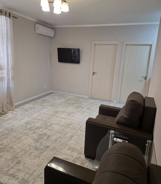 Yakkasaroy Oybek metrosi yaqinida maklersiz kvartira ijaraga beriladi