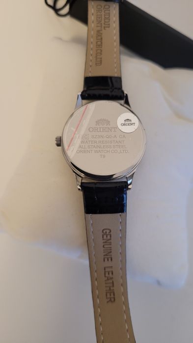 Ceas de mana ORIENT damă 28mm negru  Model FSZ3N004B0