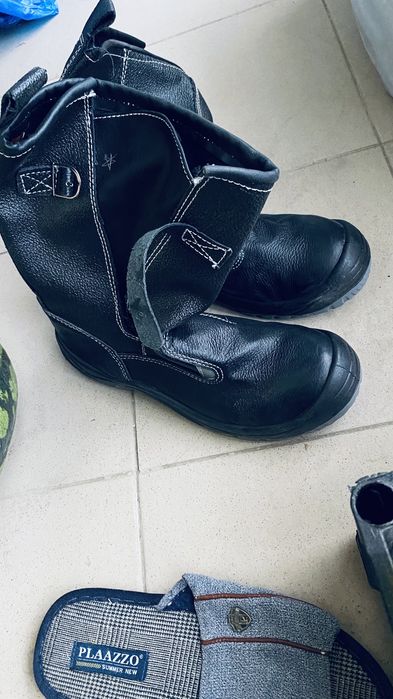 Продам новые сапоги 41 размер