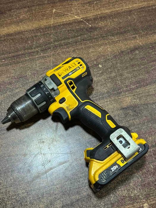 Акумулаторен винтоверт Dewalt DCD791 с една батерия