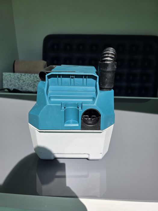 Aspirator makita DVC 750L 18V