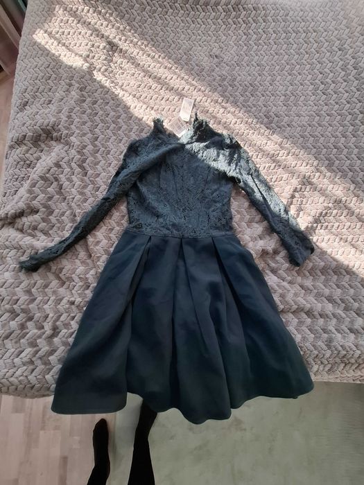 Красива рокля с дантела!