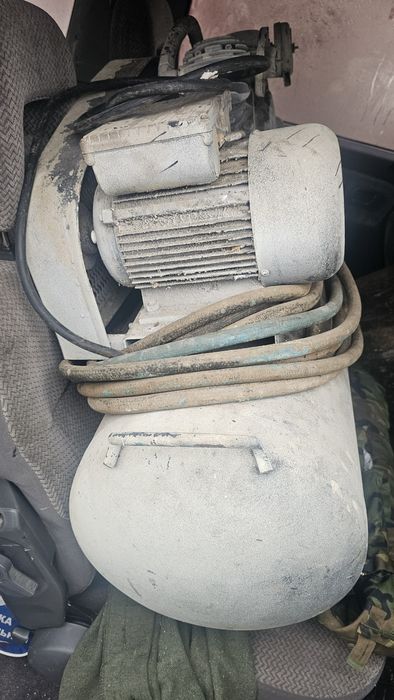 Компрессор бу харошем сост. Шланг пулизатором +.